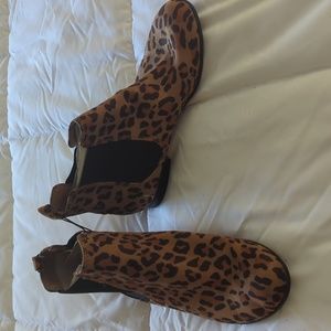 **NWT**Mossimo Leopard Print Booties in size 7.5